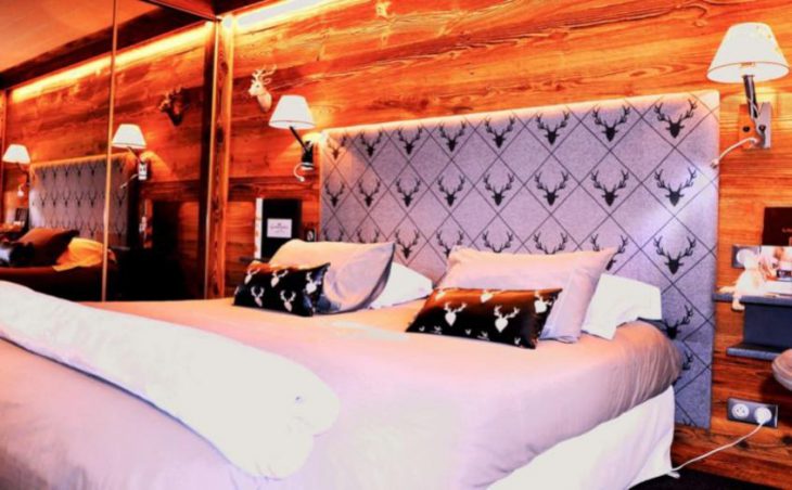 Hotel Les Campanules, Tignes, Double Bed